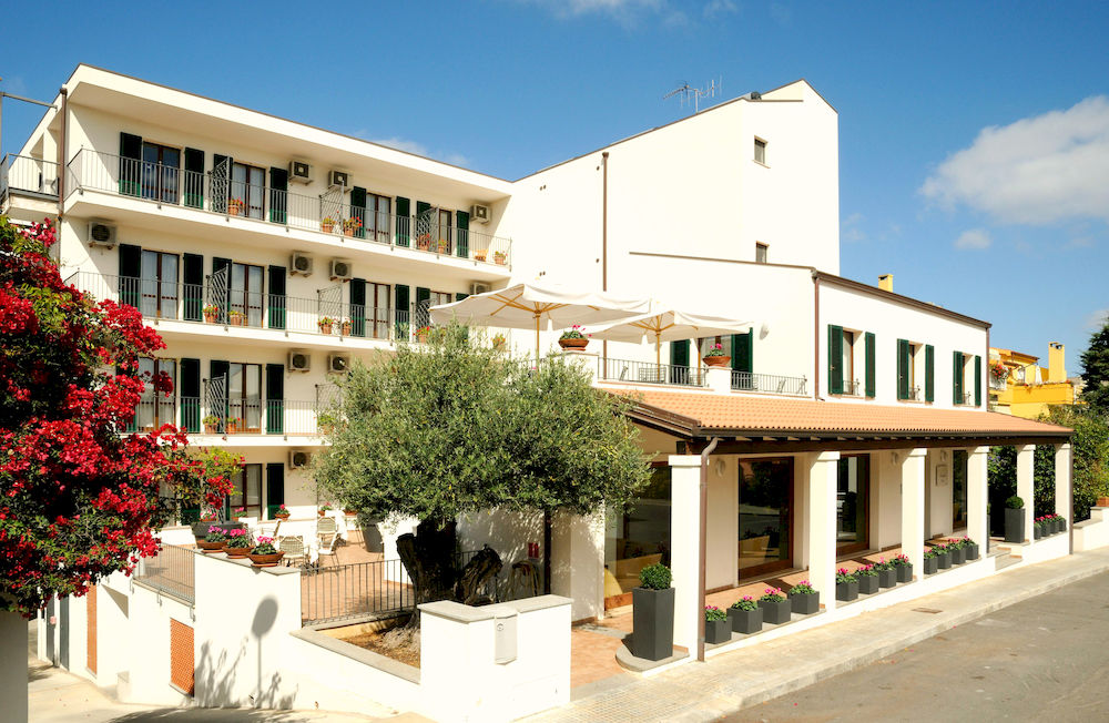 Hotel Angedras Sardinia Italy thumbnail